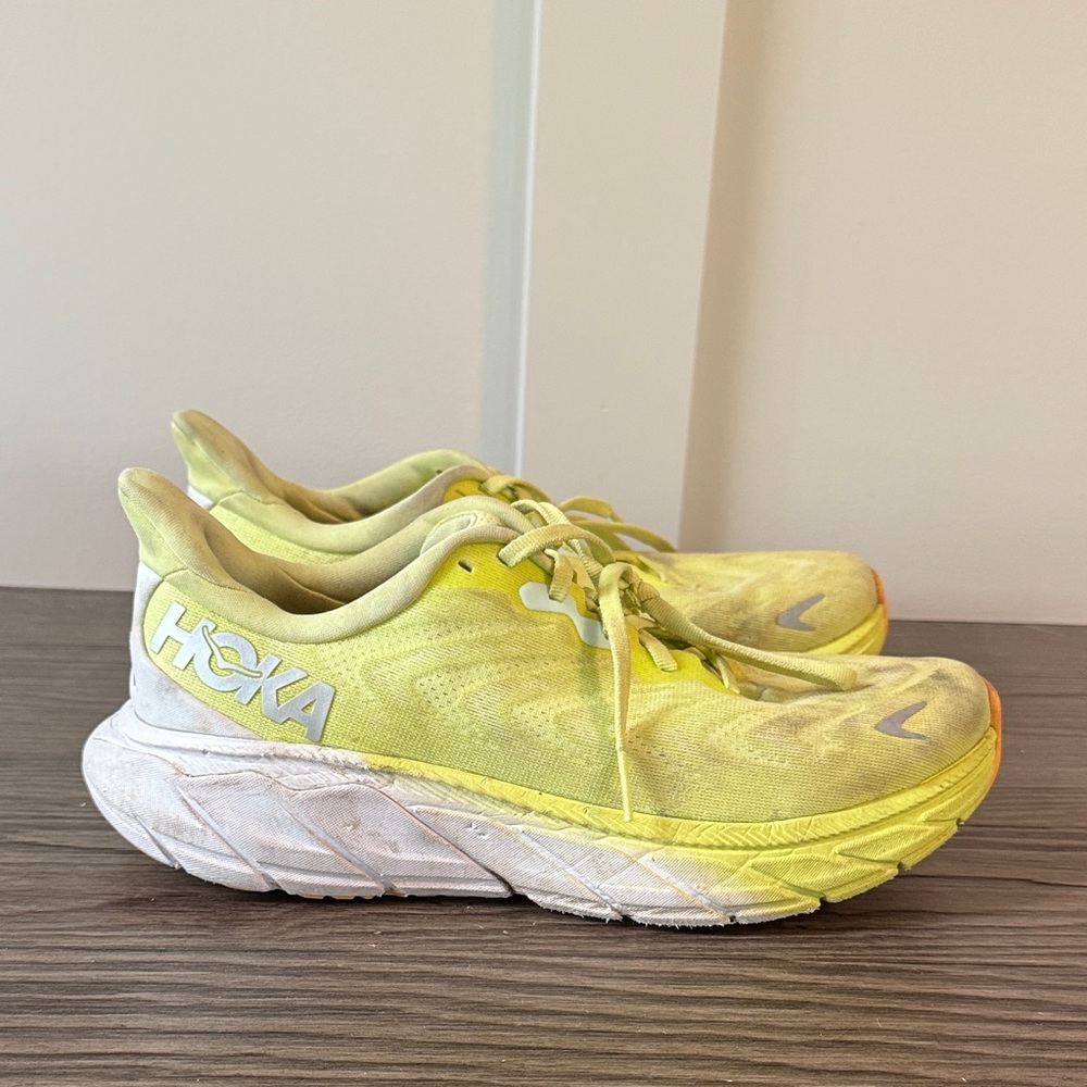 Hoka Arahi 6
